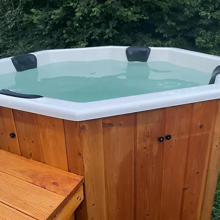 Сasa de vacaciones Charming House With Hot Tub Winterberg