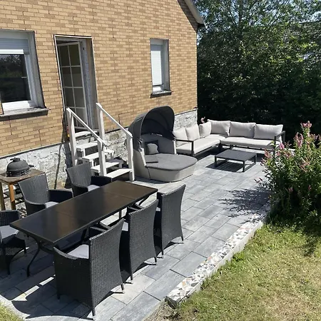Charming House With Hot Tub Сasa de vacaciones Winterberg